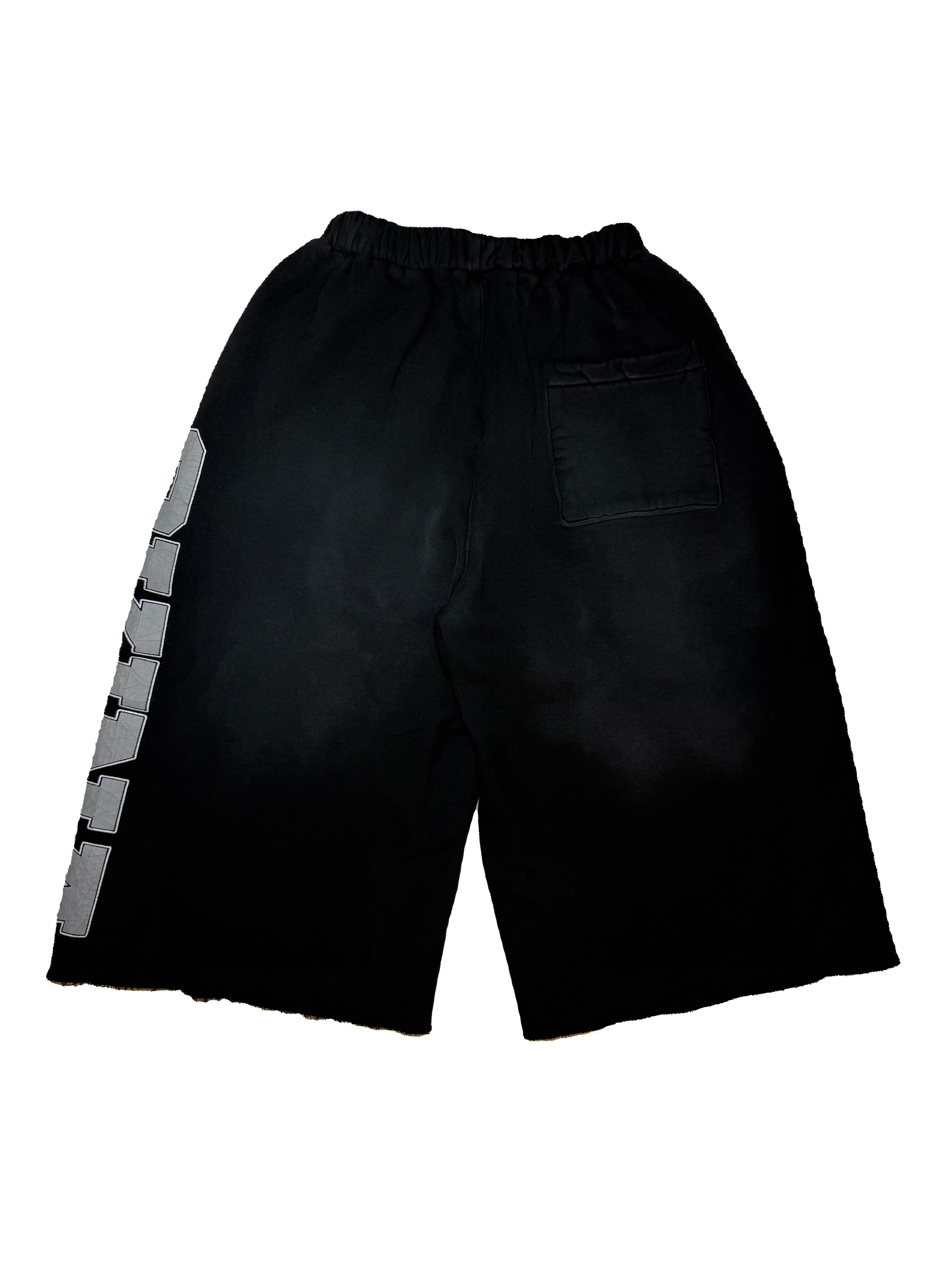 RAIDER SWEATSHORTS