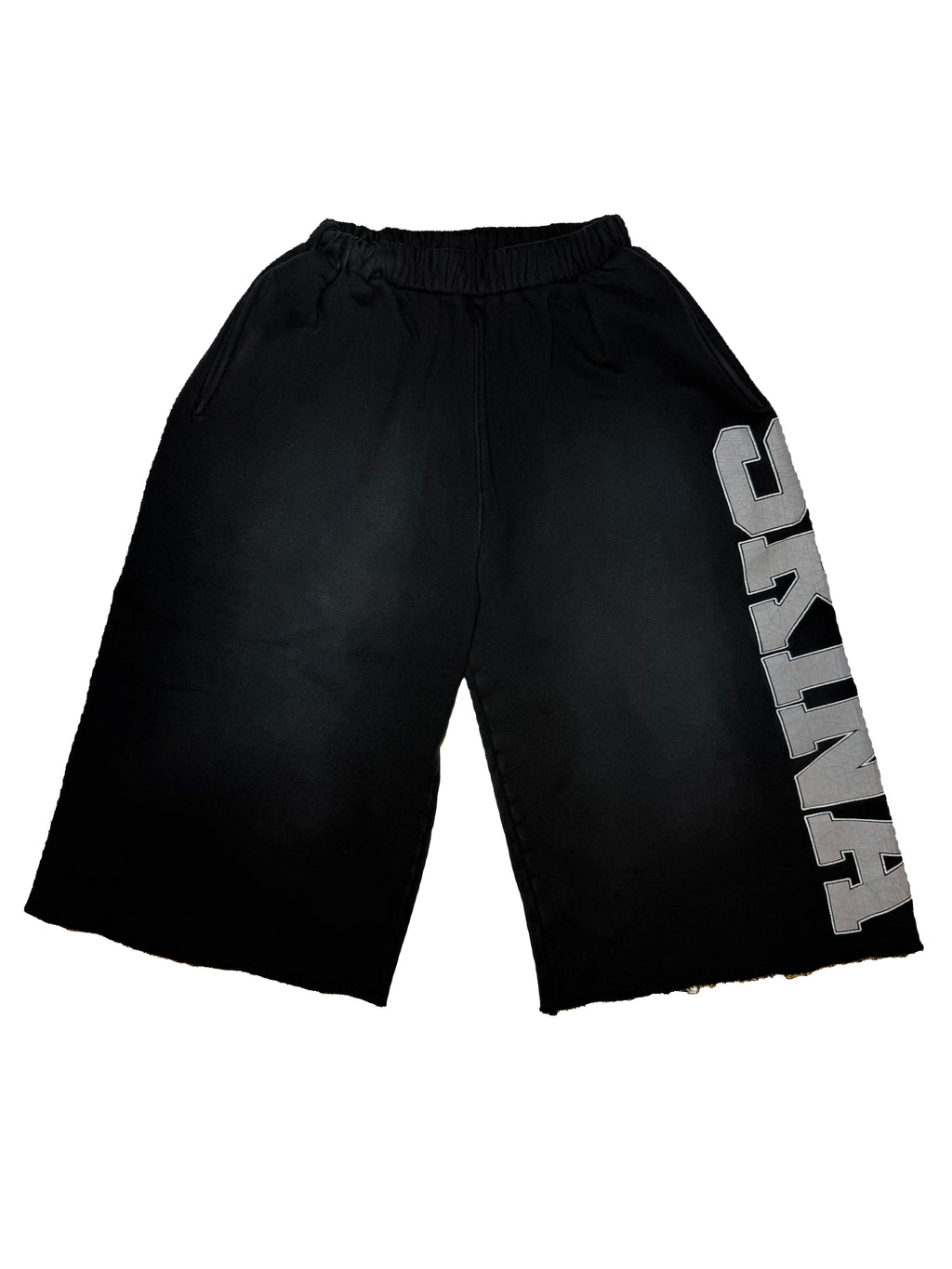RAIDER SWEATSHORTS